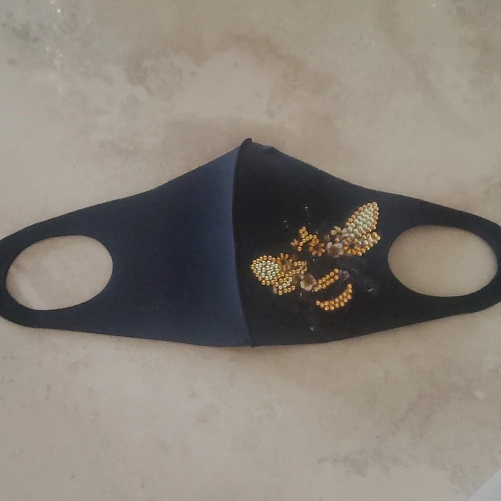 **SALE**Bumble Bee Jeweled Facemask nwot